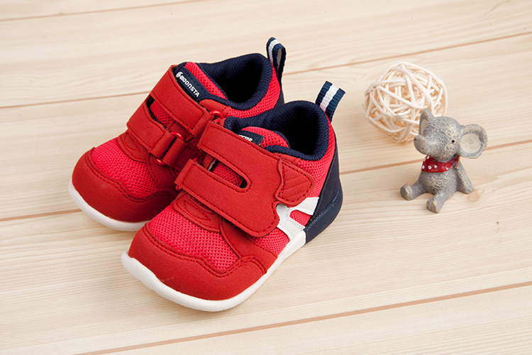 Moonstar日本暗紅色3E楦頭寶寶機能學步鞋
