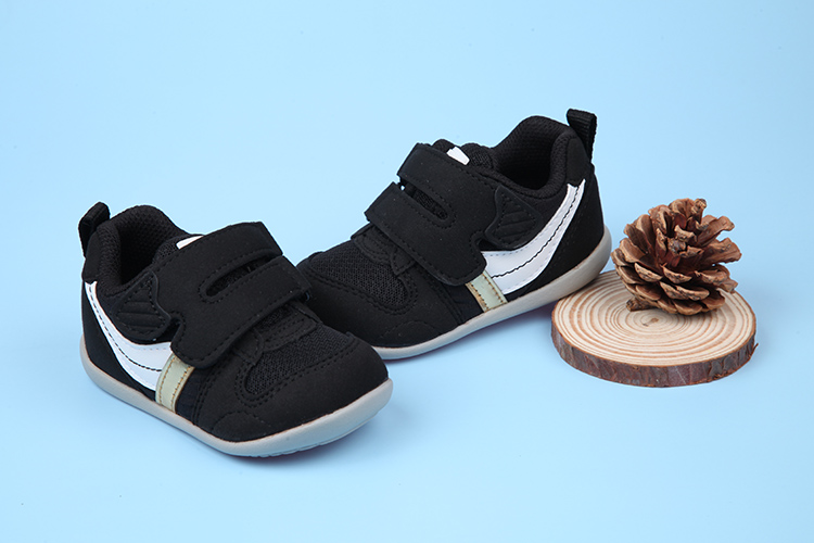 Moonstar日本Hi系列黑金色寶寶機能學步鞋