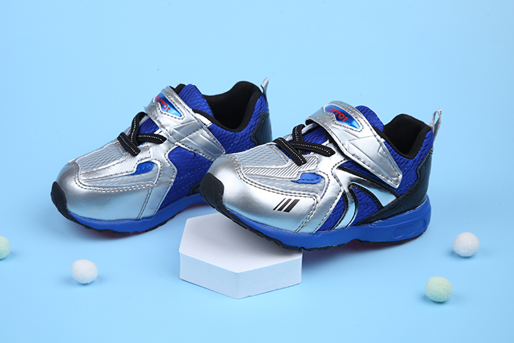 Moonstar日本Carrot宇宙藍銀色兒童機能運動鞋