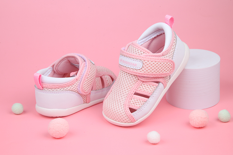 Moonstar日本好透氣速乾粉紅色寶寶機能學步鞋