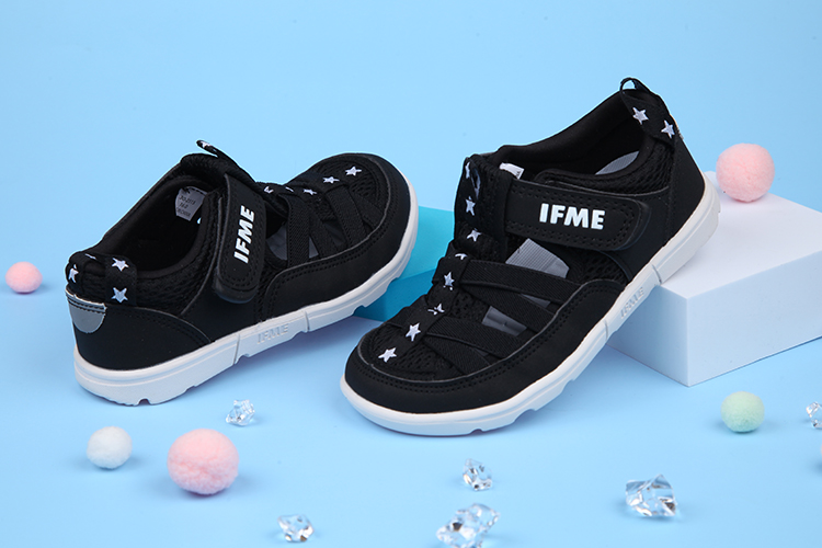 日本IFME元氣夜黑兒童機能水涼鞋
