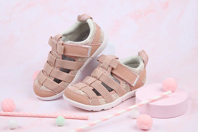 日本IFME粉金色兒童機能水涼鞋