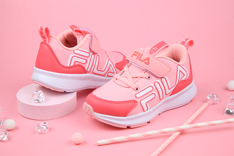 FILA康特杯系列粉色兒童輕量慢跑運動鞋