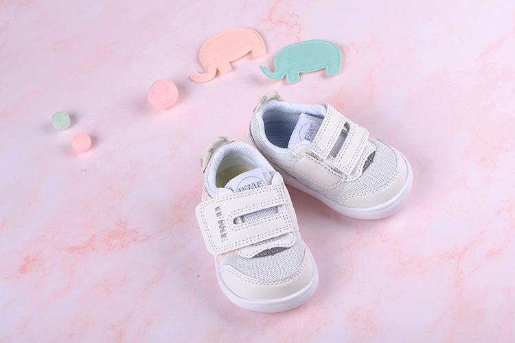 日本IFME輕量系列深白色寶寶機能學步鞋