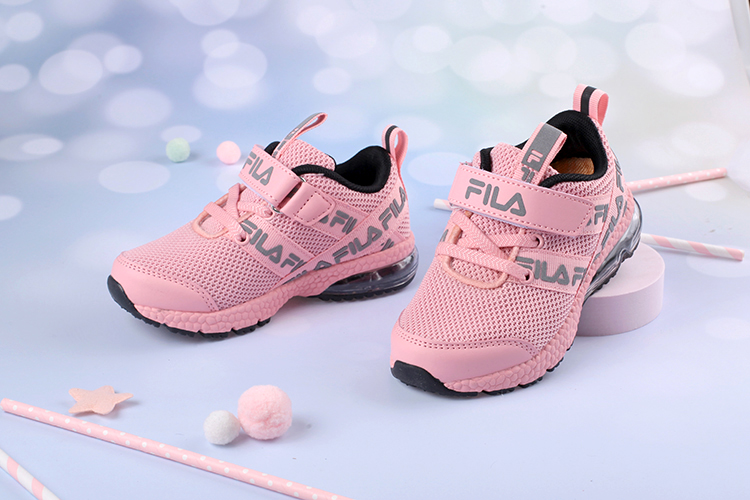 FILA康特杯奔馳粉色兒童氣墊慢跑運動鞋